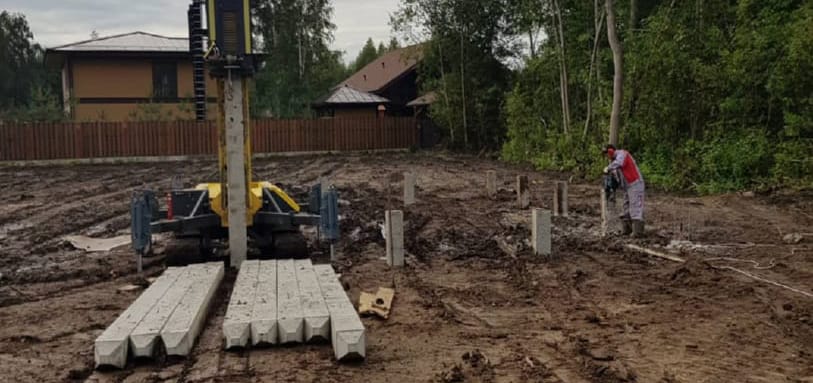 Фундамент на забивных ЖБ сваях